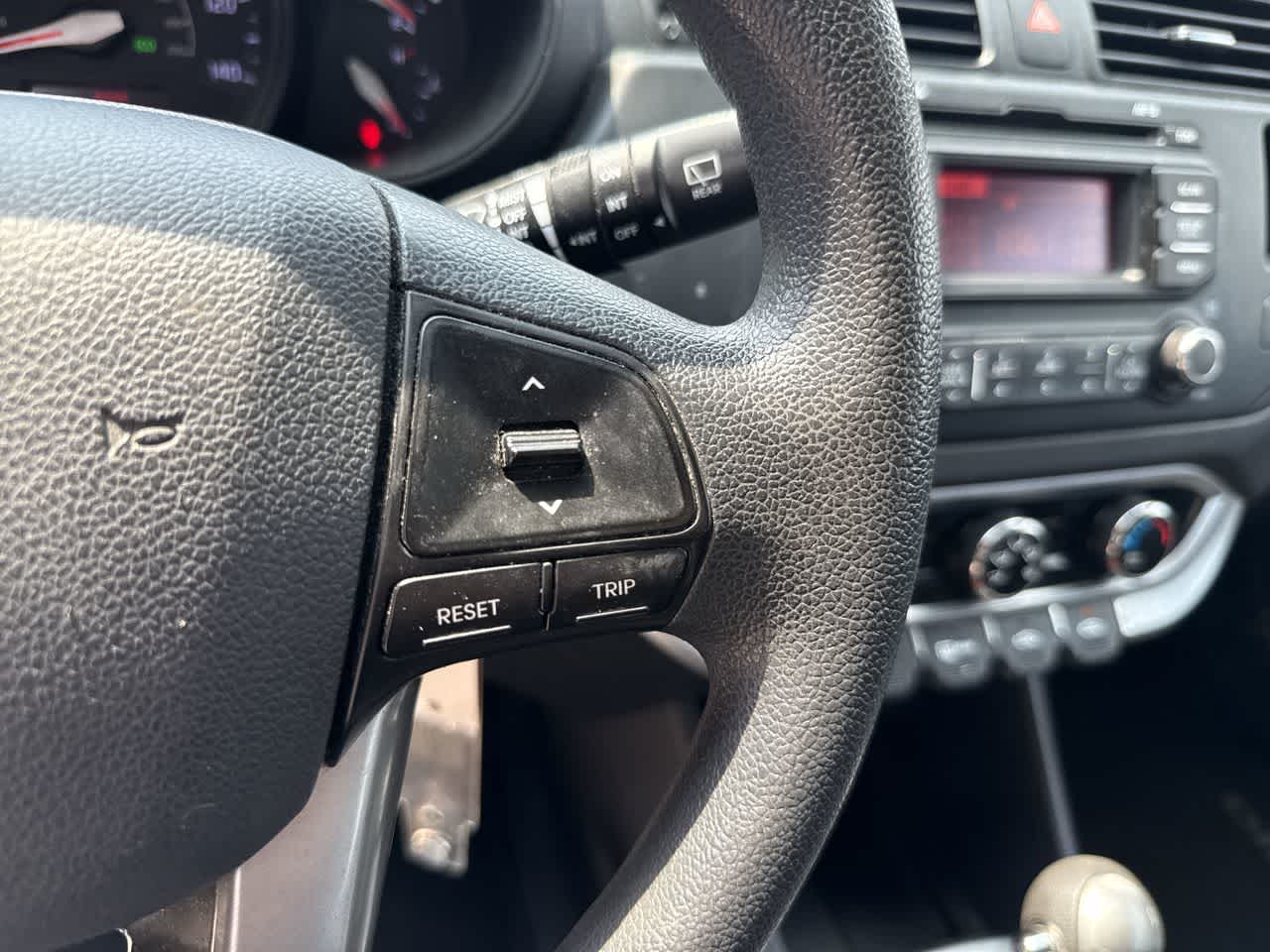 Thumbnail: 2014 Kia Rio5 - 25