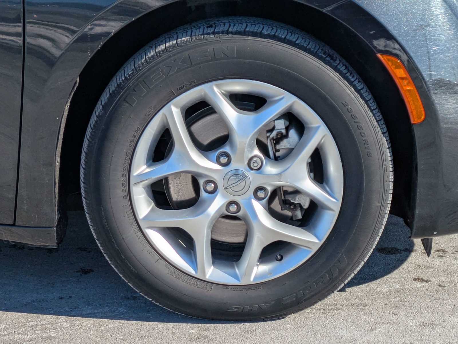 Thumbnail: 2020 Chrysler Pacifica - 12