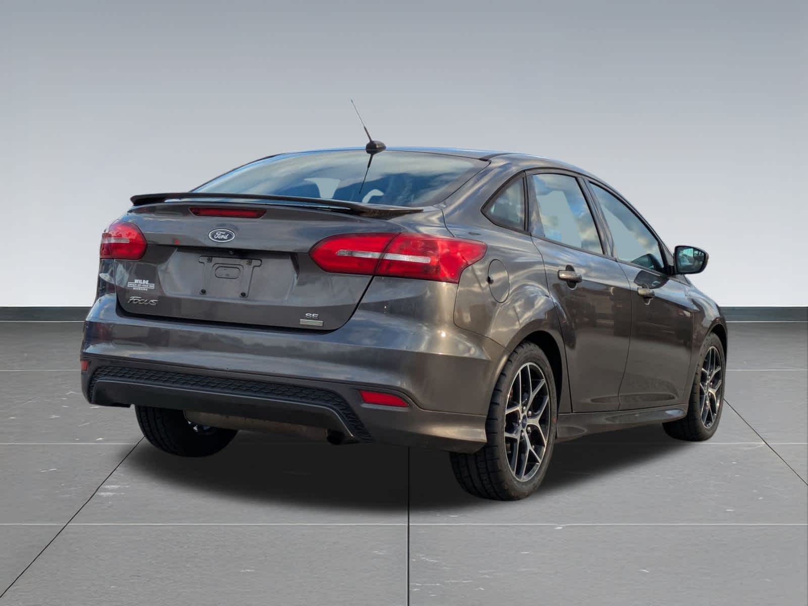 Thumbnail: 2015 Ford Focus - 6