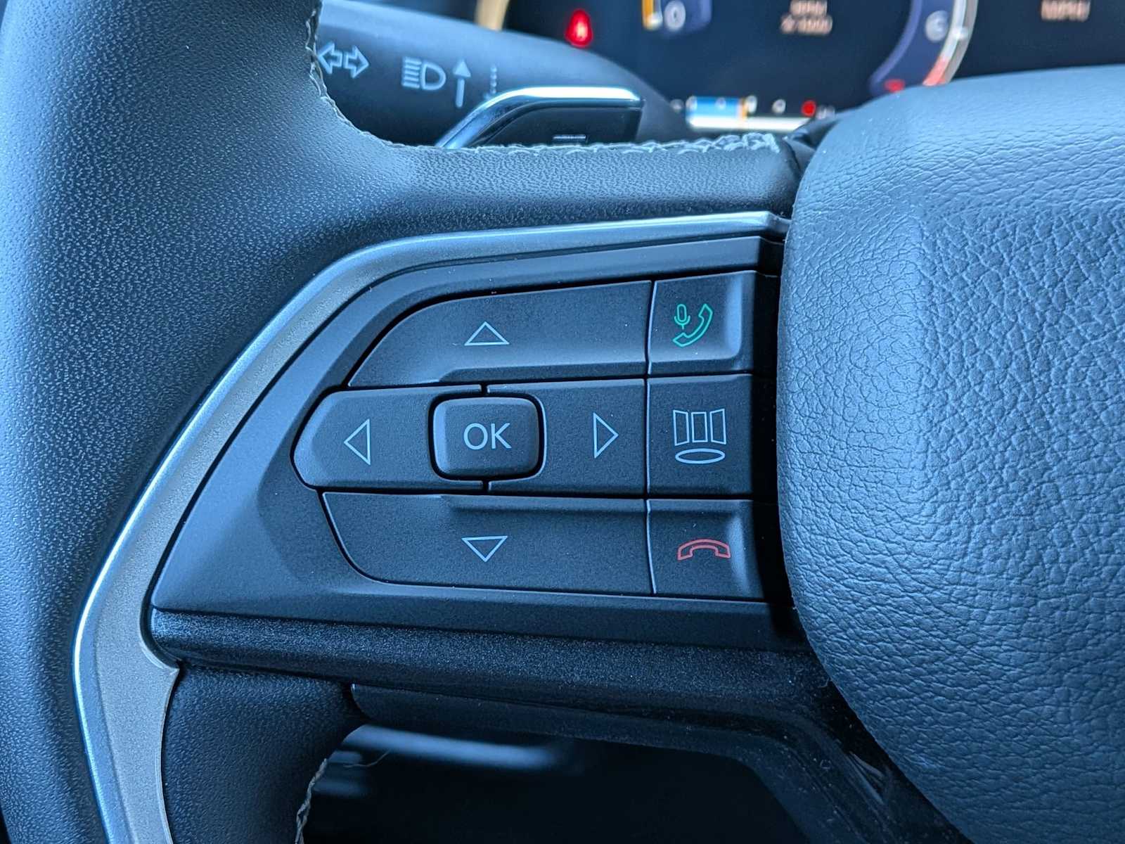 Thumbnail: 2023 Jeep Grand Cherokee - 21