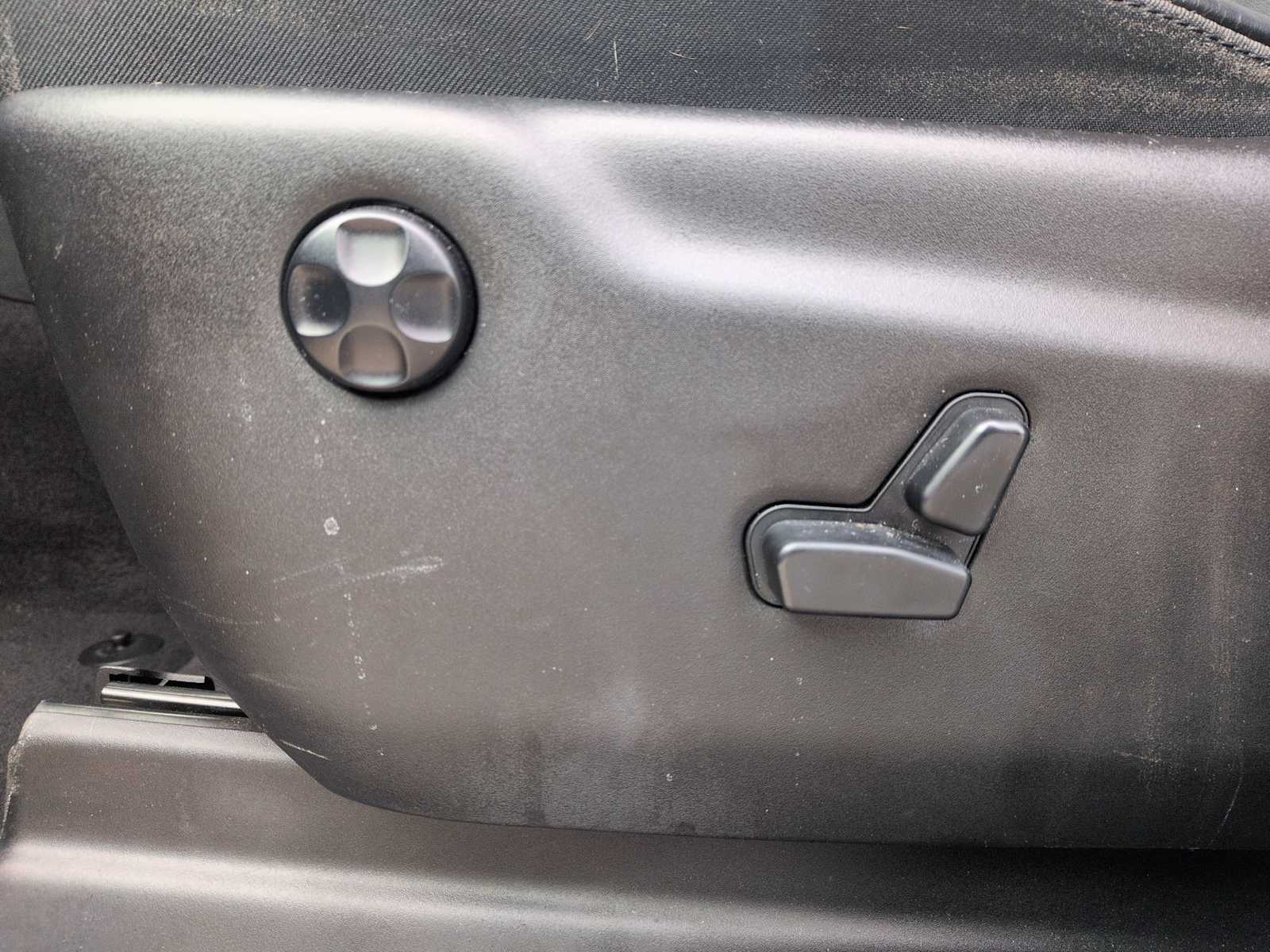 Thumbnail: 2018 Jeep Grand Cherokee - 15