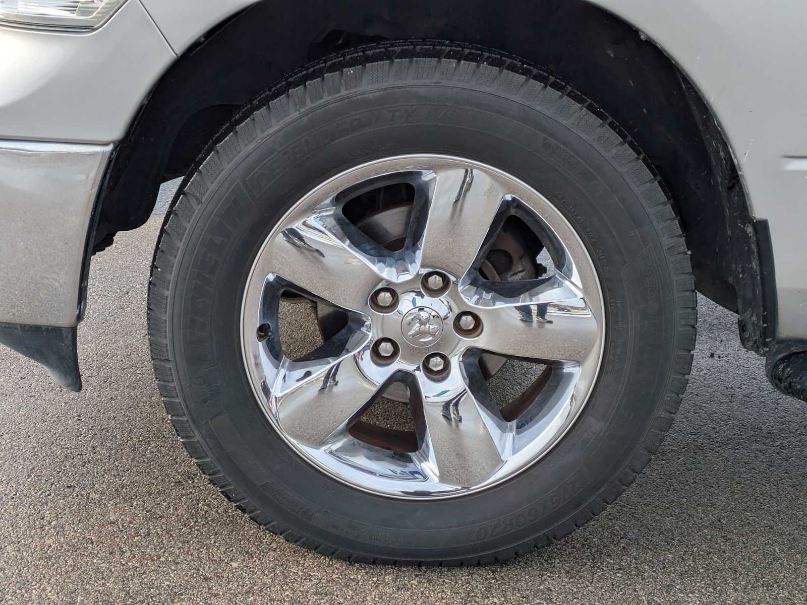 Thumbnail: 2019 RAM 1500 Classic - 13