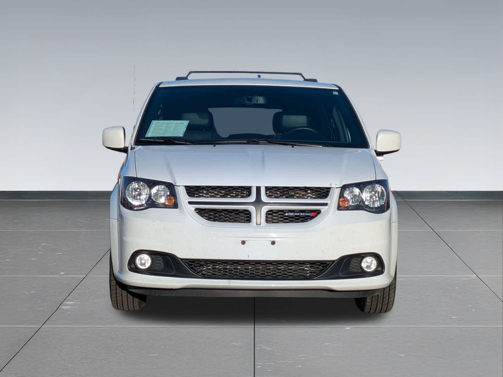 Thumbnail: 2017 Dodge Grand Caravan - 9
