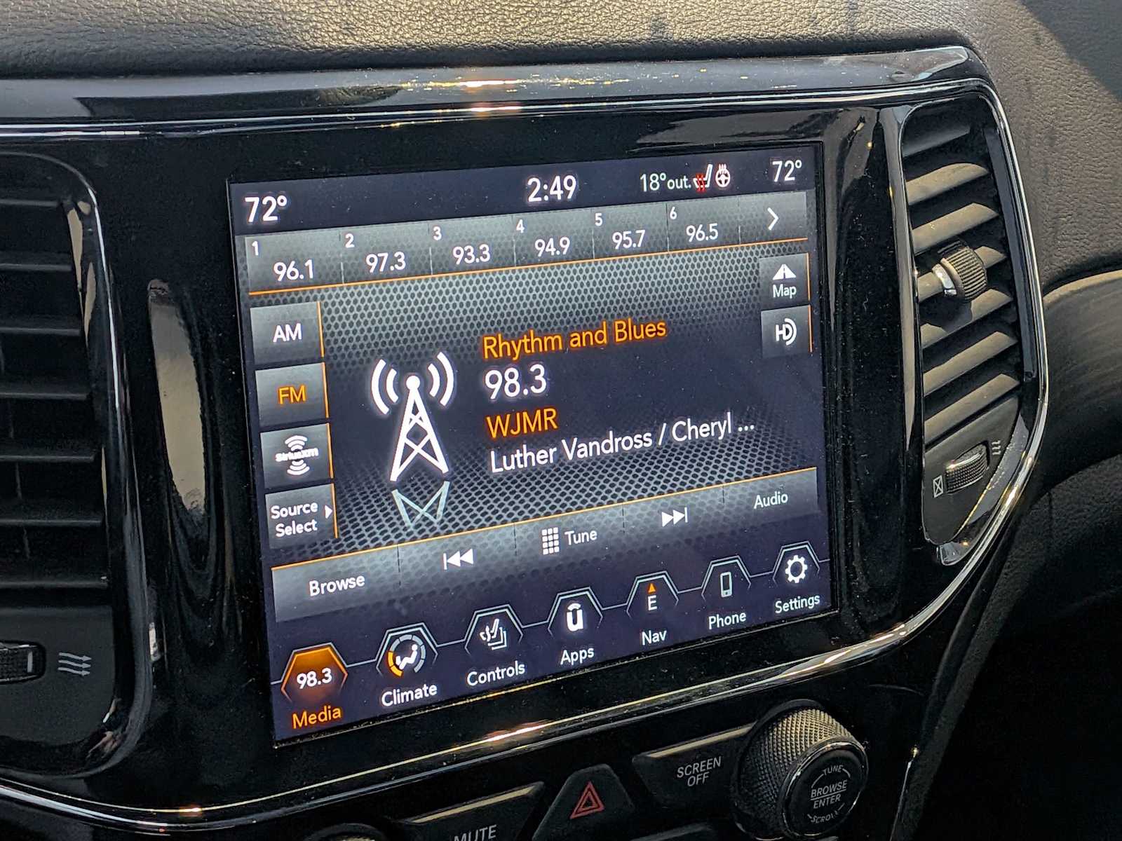 Thumbnail: 2021 Jeep Grand Cherokee - 27