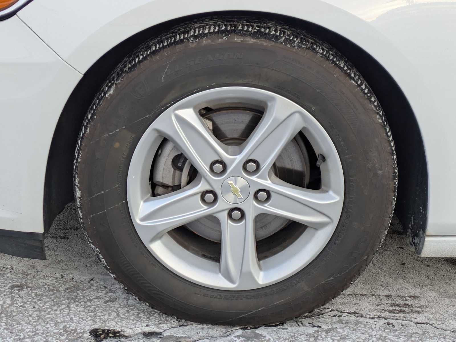 Thumbnail: 2020 Chevrolet Malibu - 12