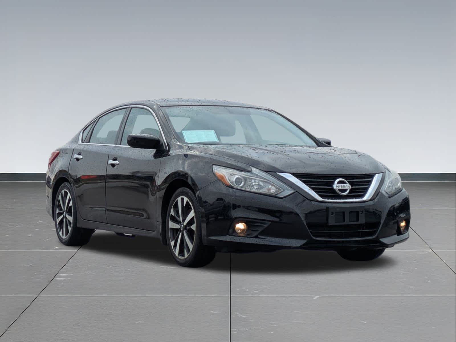 Thumbnail: 2018 Nissan Altima - 8