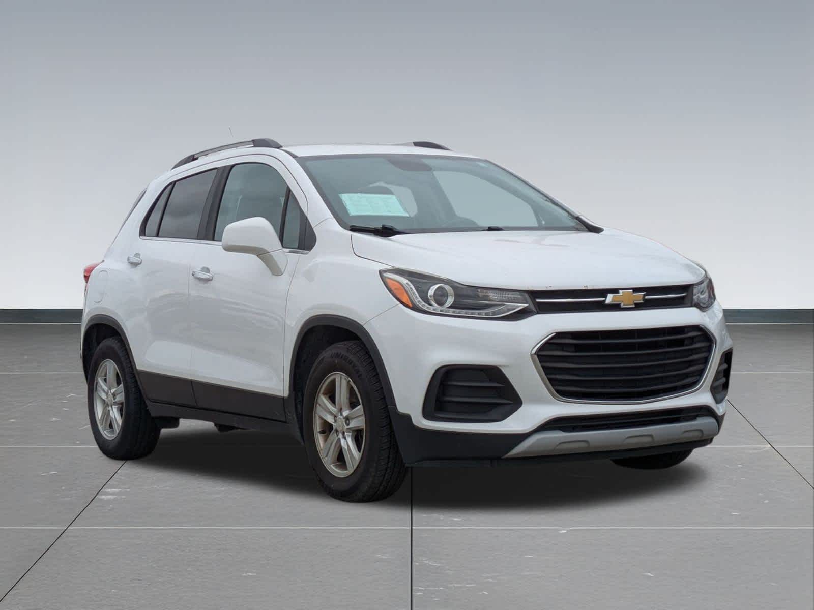 Thumbnail: 2017 Chevrolet Trax - 8
