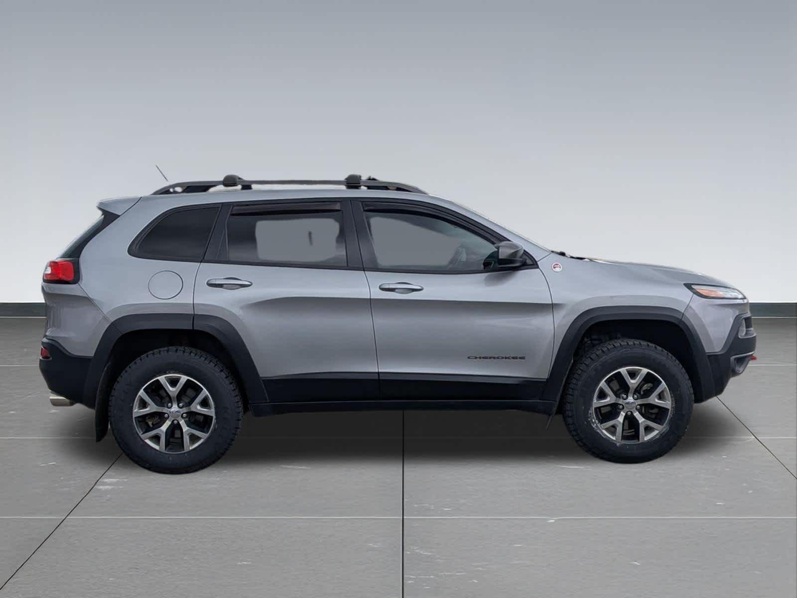 Thumbnail: 2015 Jeep Cherokee - 7