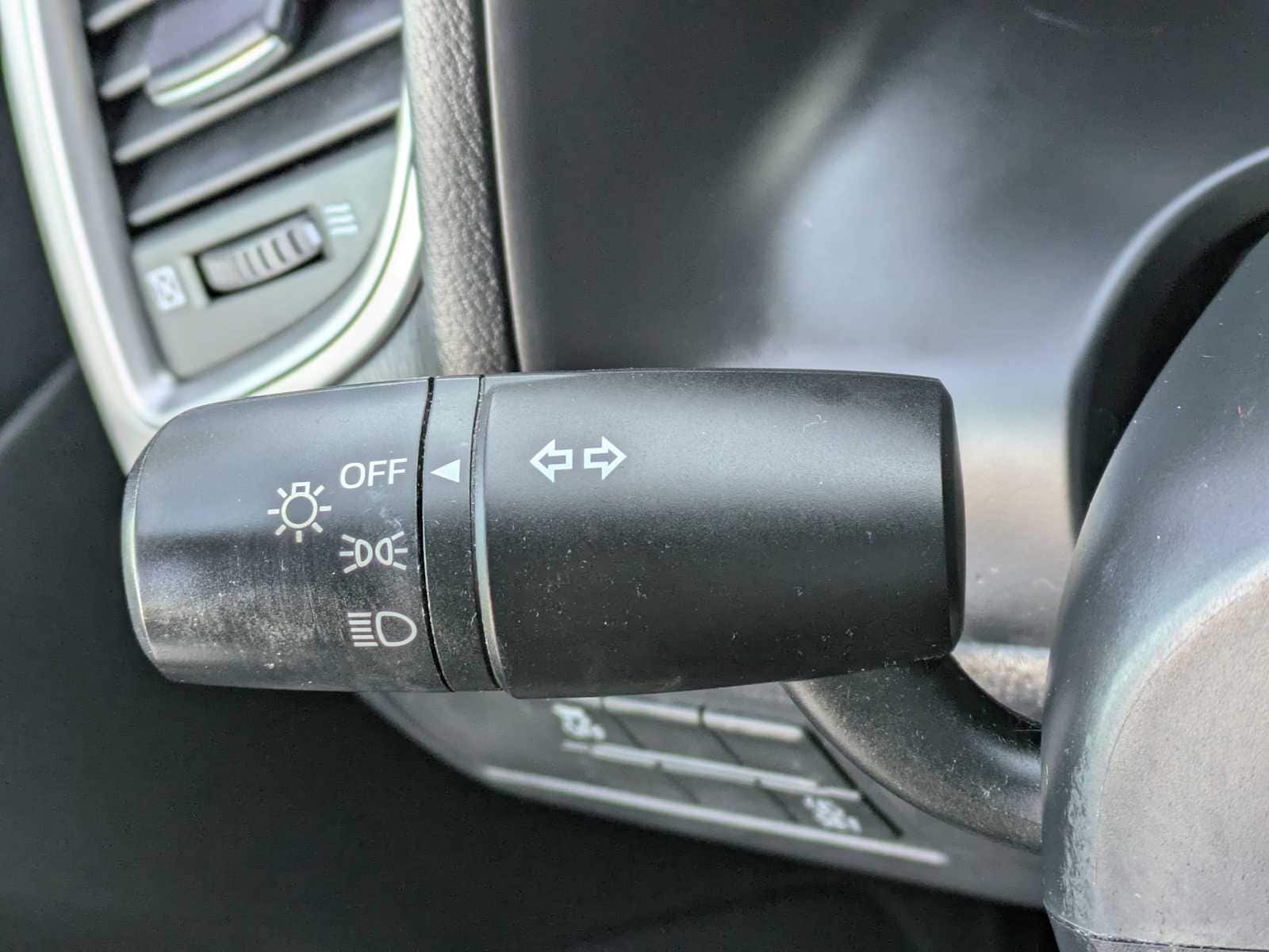 Thumbnail: 2018 Mazda Mazda3 - 21