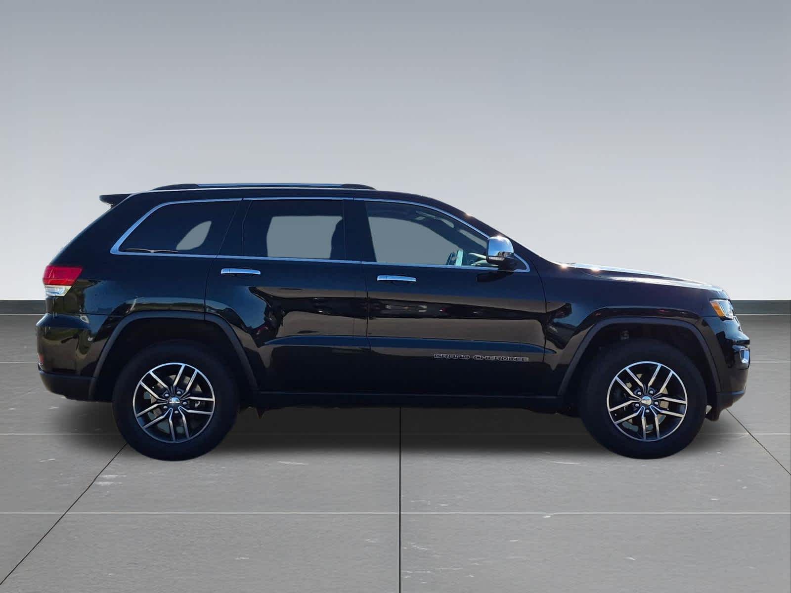 Thumbnail: 2018 Jeep Grand Cherokee - 10