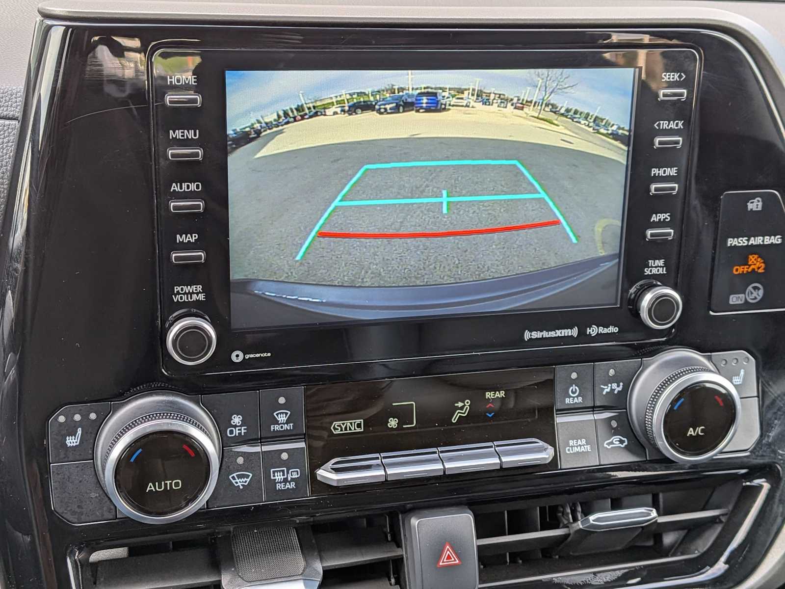 Thumbnail: 2021 Toyota Highlander - 28