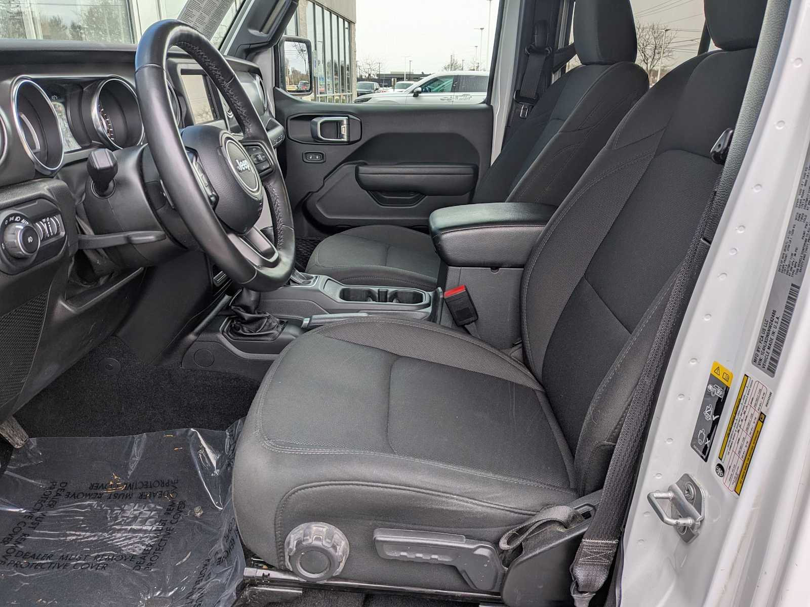 Thumbnail: 2022 Jeep Wrangler - 15