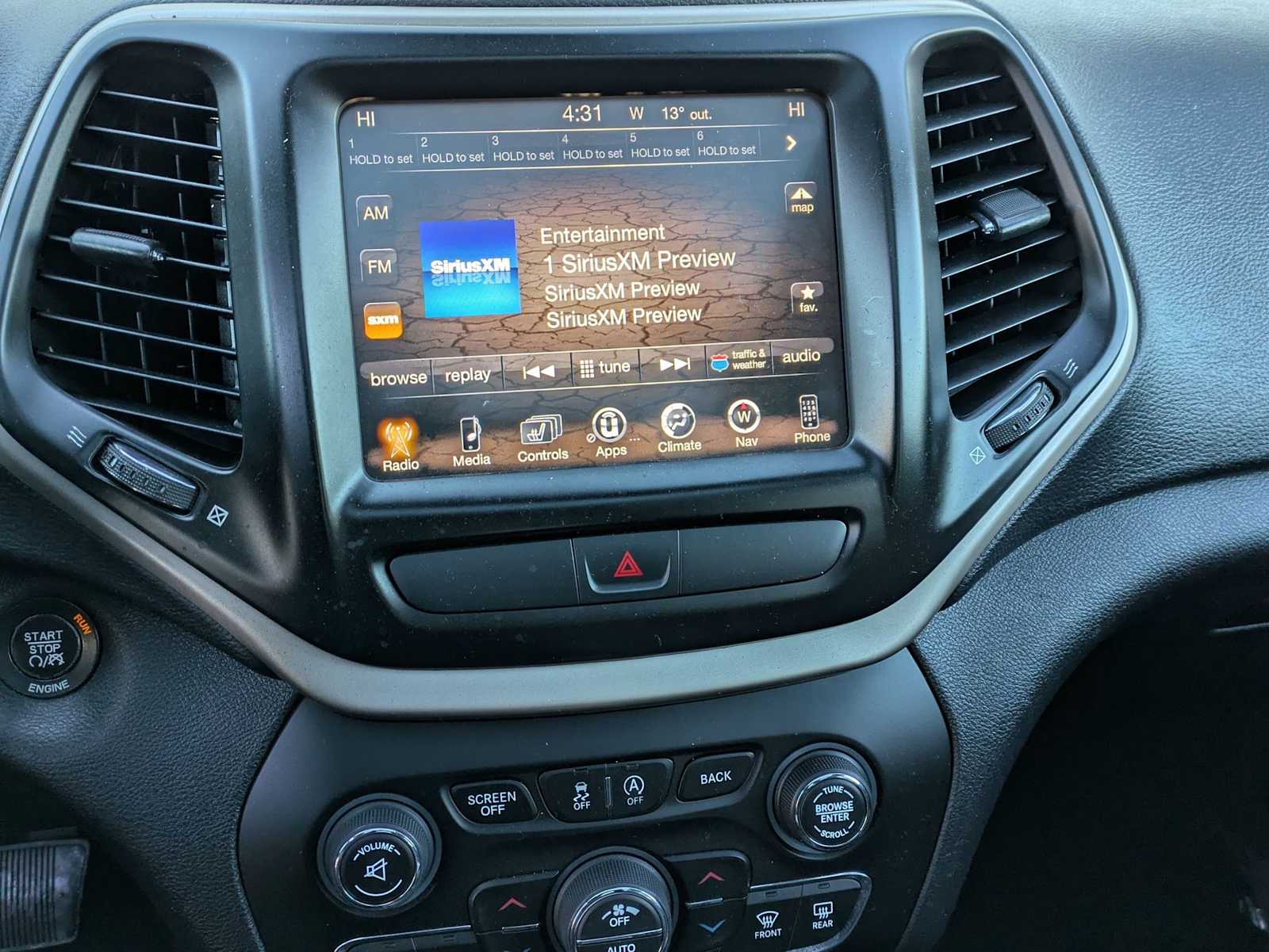 Thumbnail: 2016 Jeep Cherokee - 26