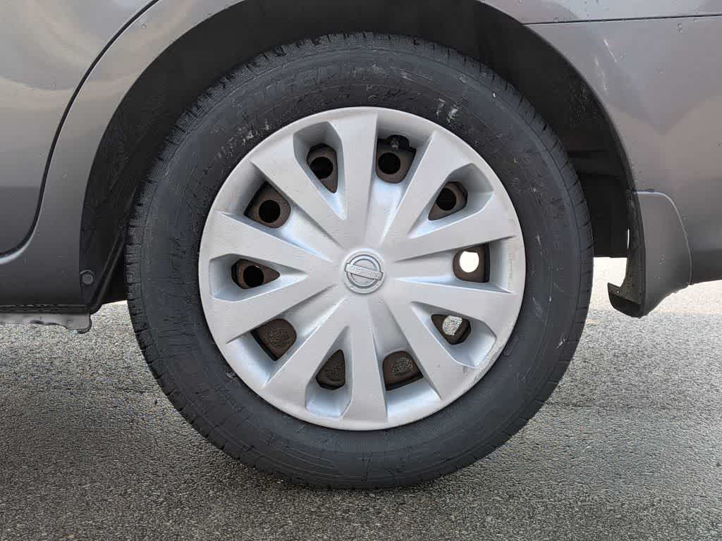Thumbnail: 2017 Nissan Versa - 17