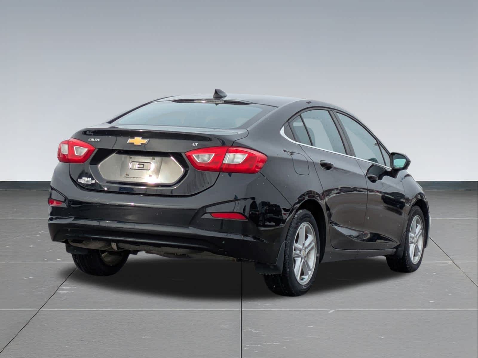 Thumbnail: 2016 Chevrolet Cruze - 6