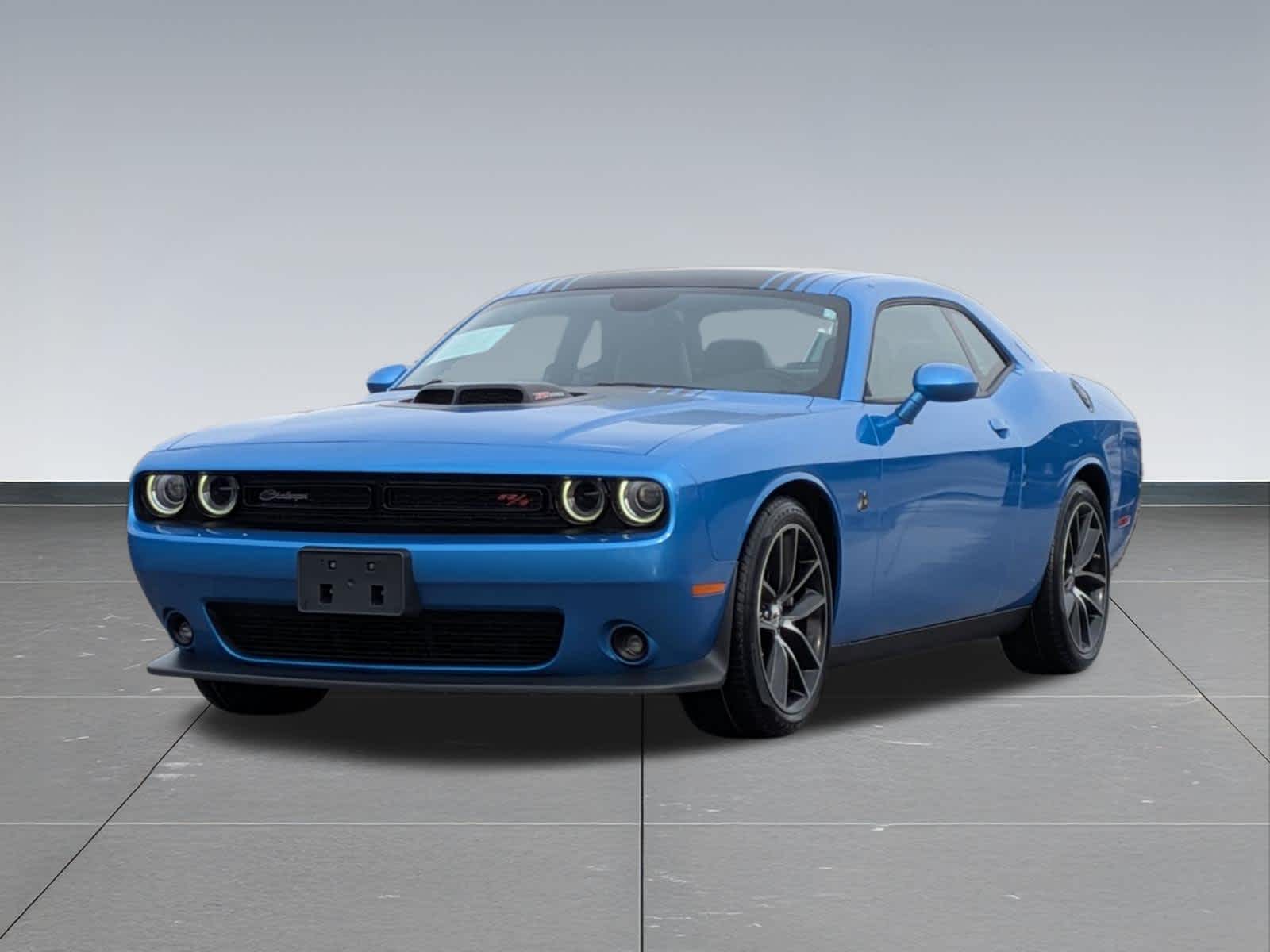 Thumbnail: 2016 Dodge Challenger - 9