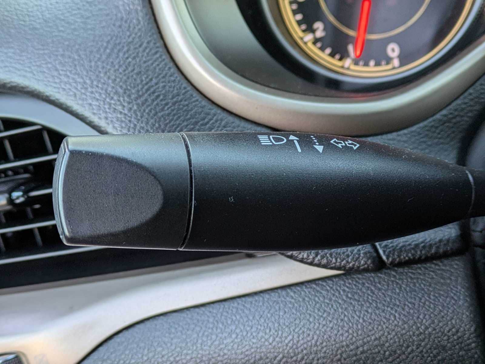 Thumbnail: 2016 Jeep Cherokee - 25