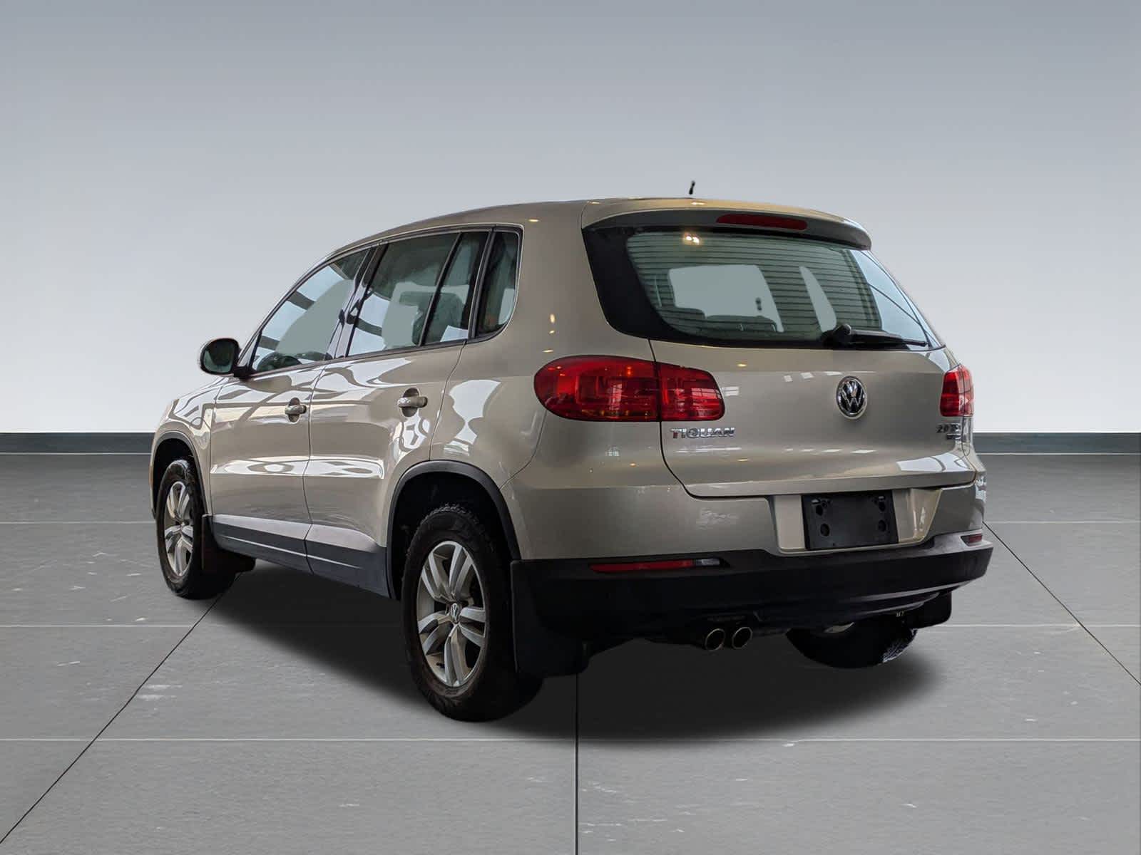 Thumbnail: 2014 Volkswagen Tiguan - 4