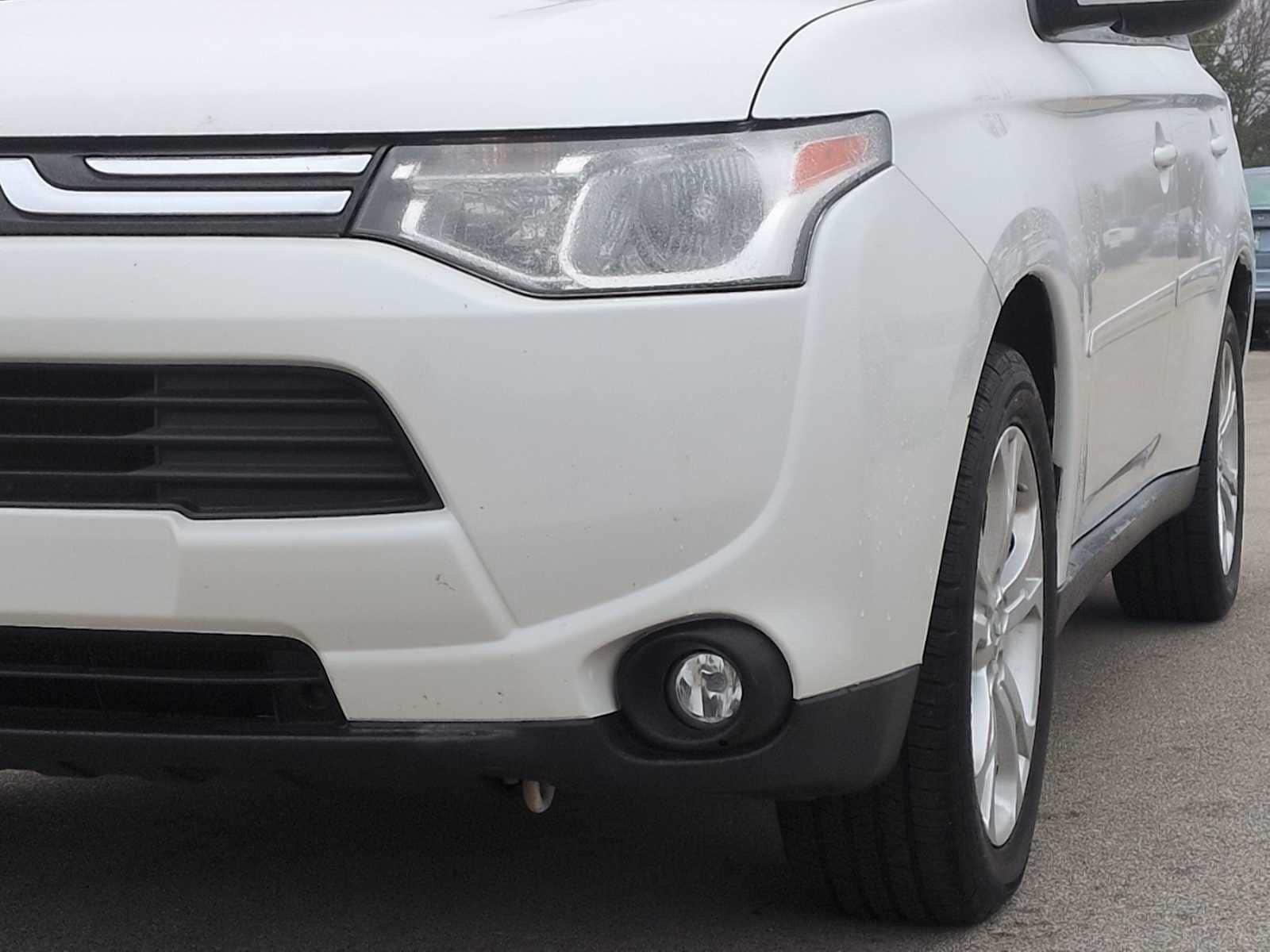 Thumbnail: 2014 Mitsubishi Outlander - 11