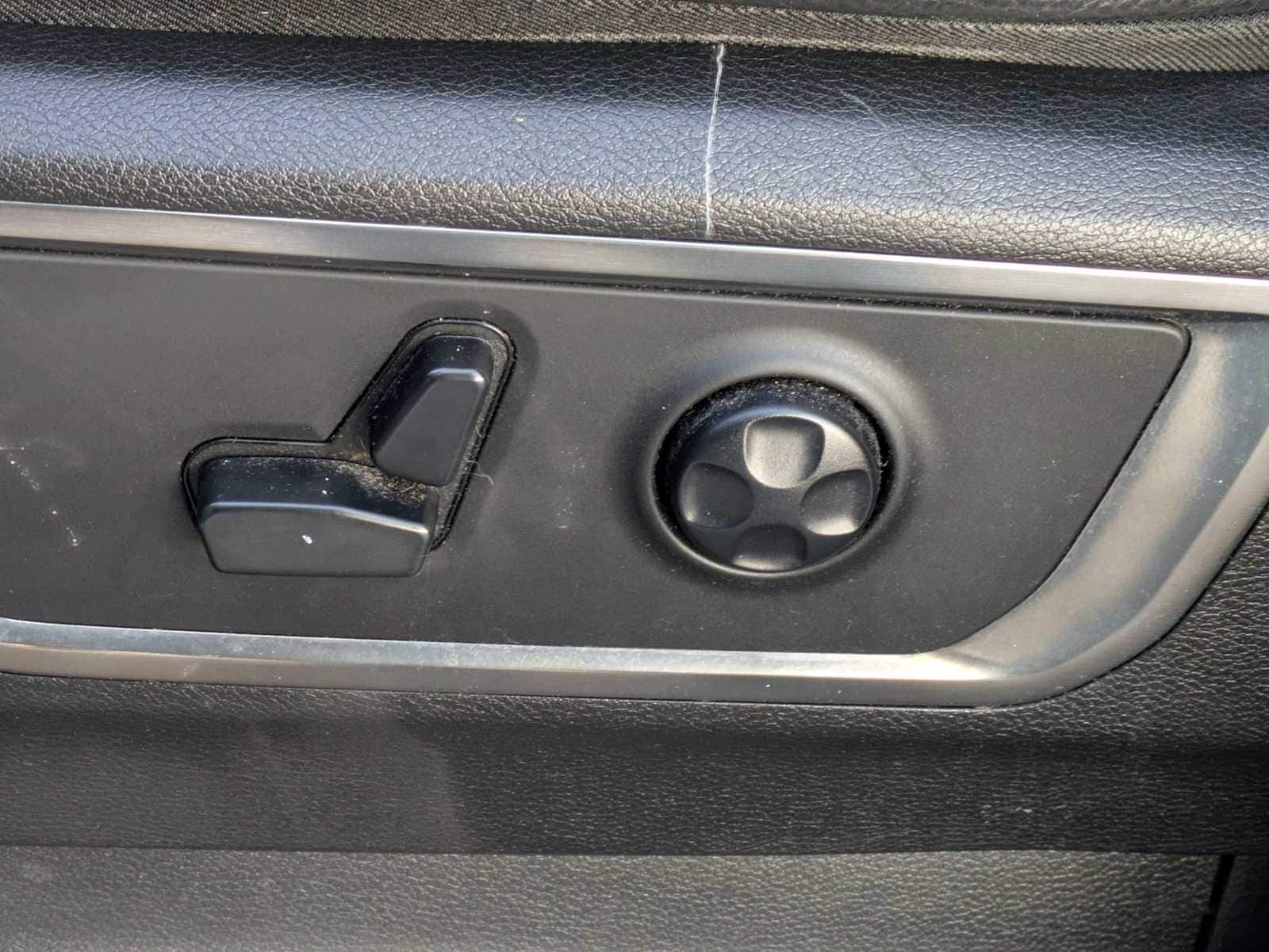 Thumbnail: 2019 RAM 1500 - 16