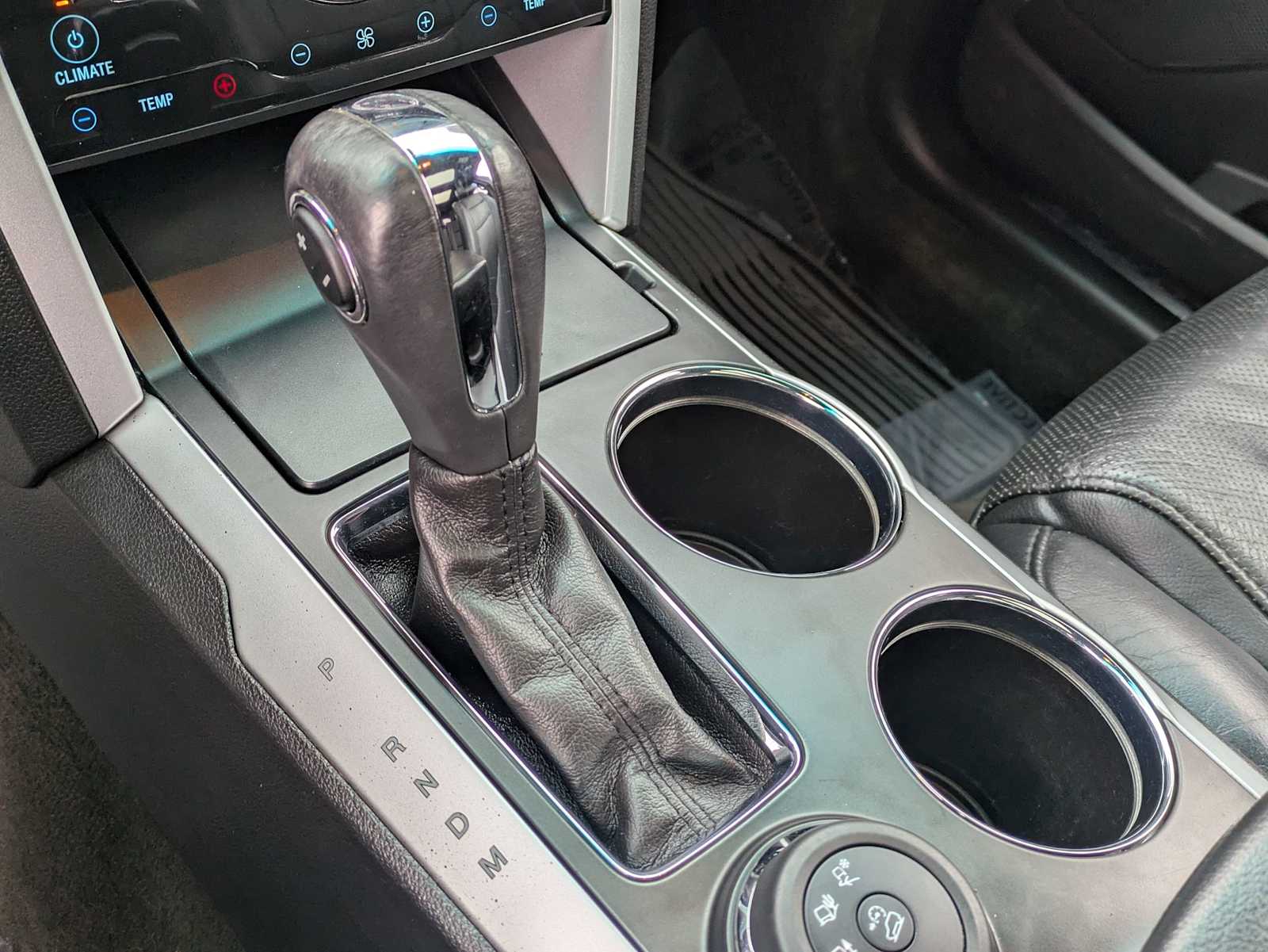 Thumbnail: 2014 Ford Explorer - 31