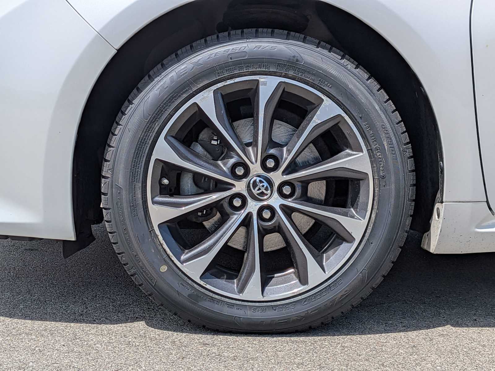 Thumbnail: 2018 Toyota Avalon - 13