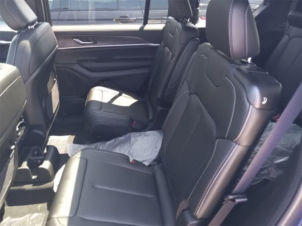 Thumbnail: 2025 Jeep Grand Cherokee L - 19