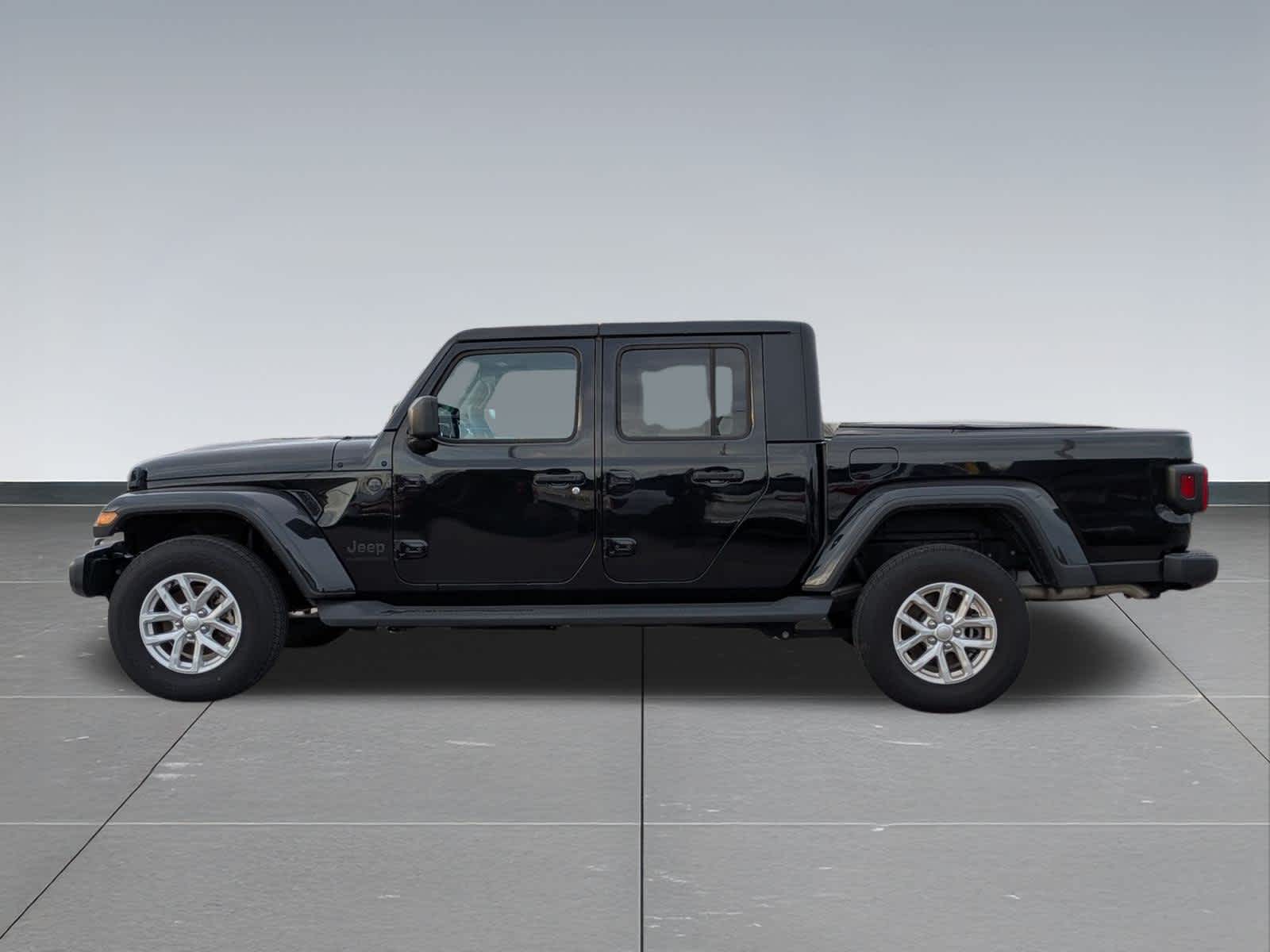 Thumbnail: 2023 Jeep Gladiator - 3