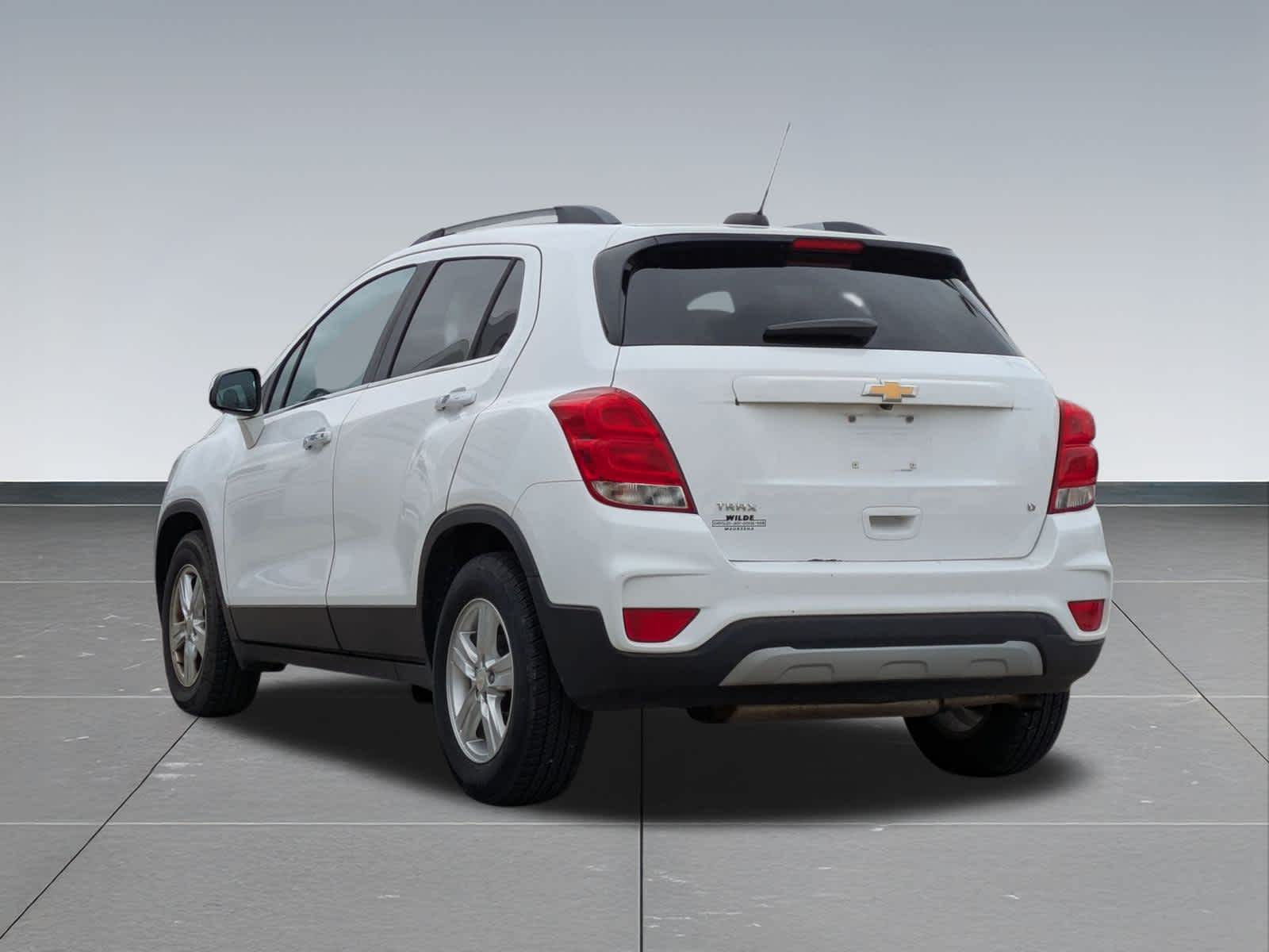 Thumbnail: 2017 Chevrolet Trax - 4