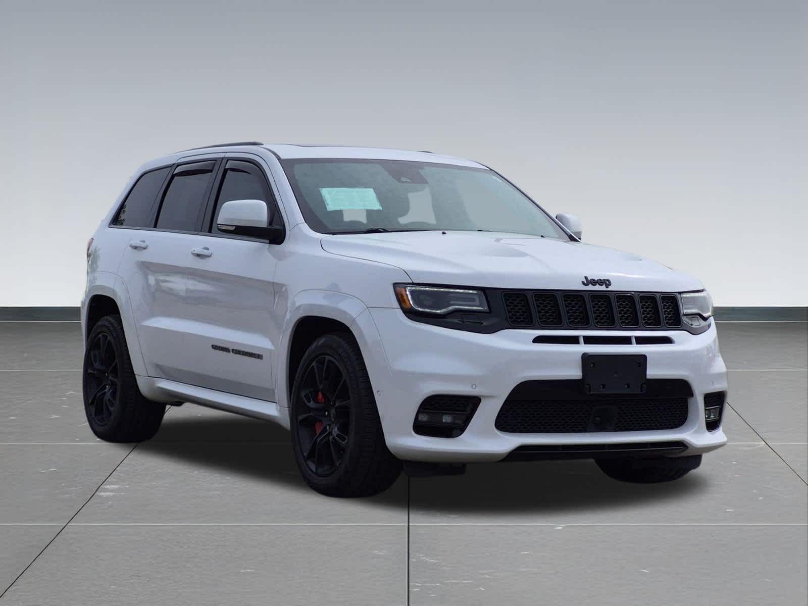 Thumbnail: 2017 Jeep Grand Cherokee - 8