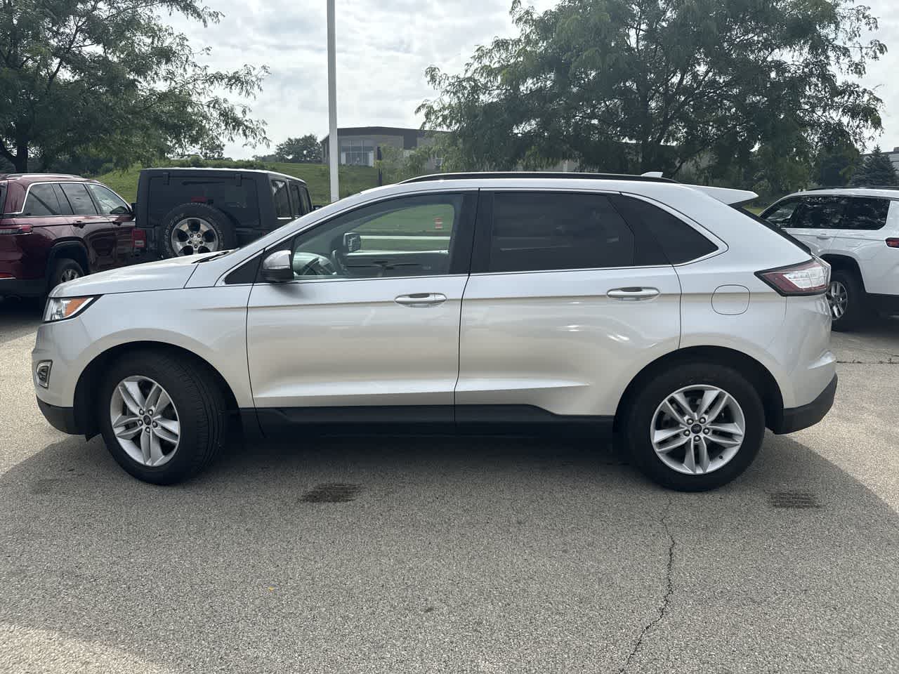 Thumbnail: 2015 Ford Edge - 3