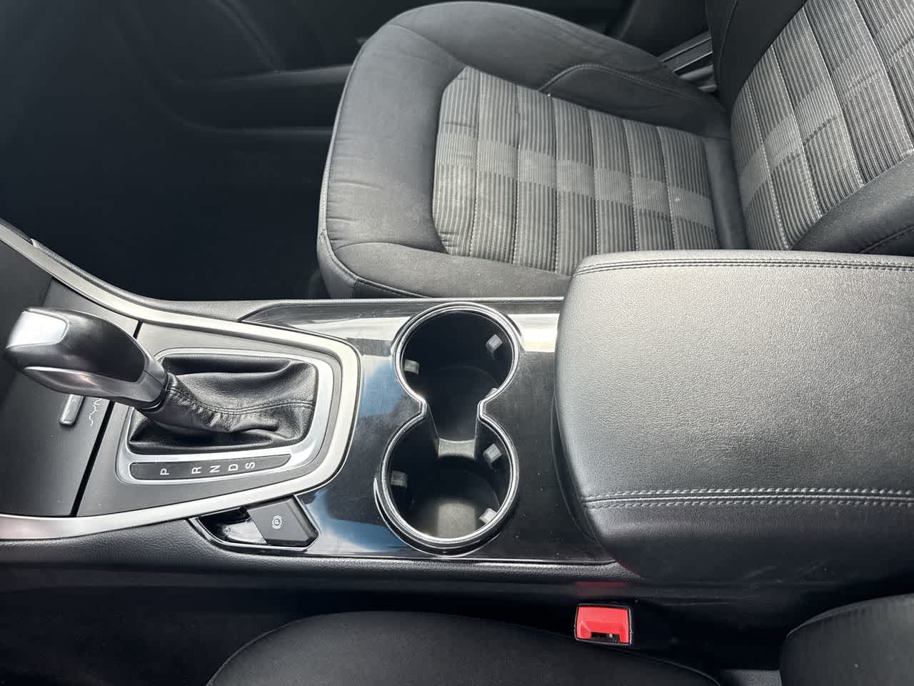Thumbnail: 2015 Ford Edge - 30