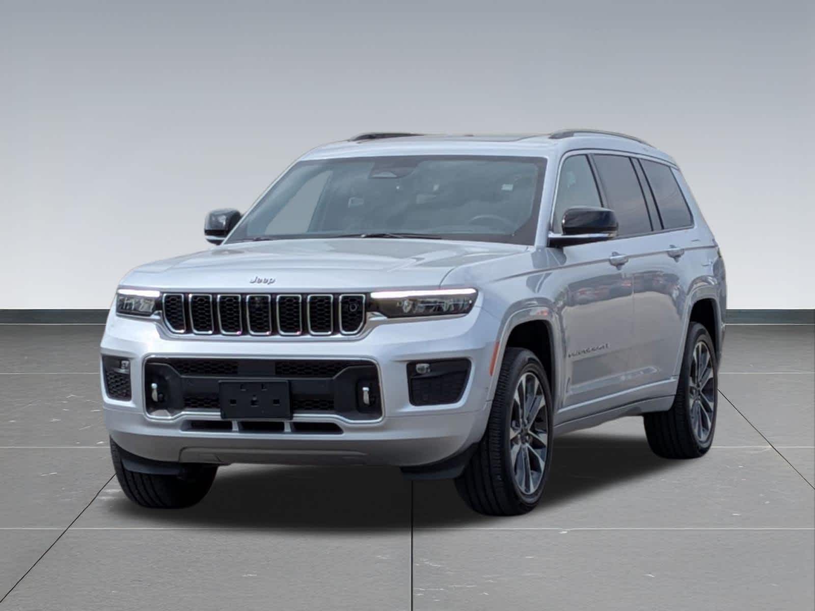 Thumbnail: 2023 Jeep Grand Cherokee - 10