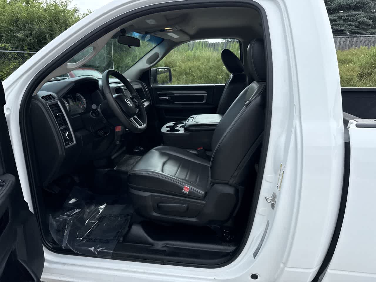 Thumbnail: 2021 RAM 1500 Classic - 2