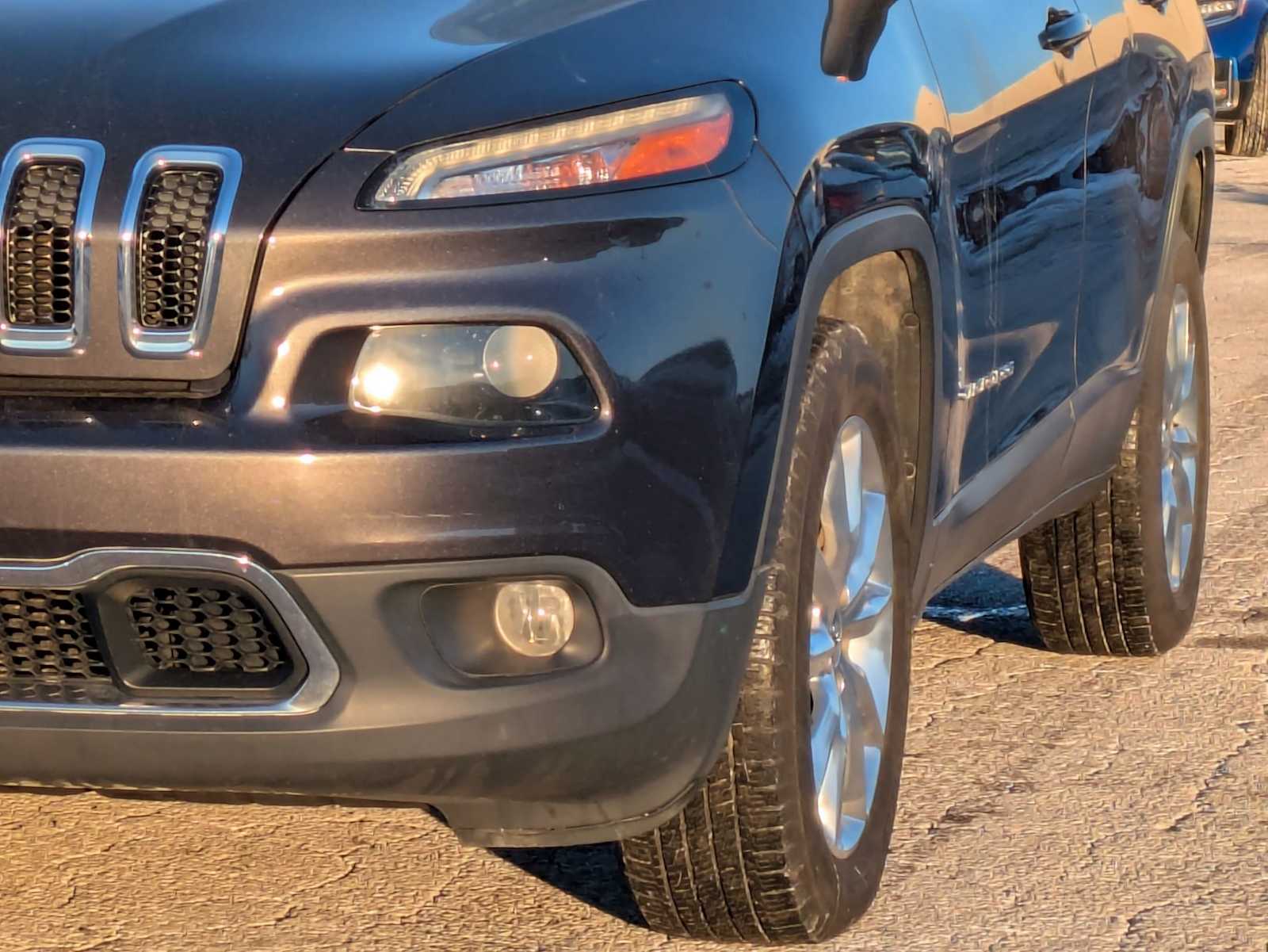 Thumbnail: 2016 Jeep Cherokee - 9