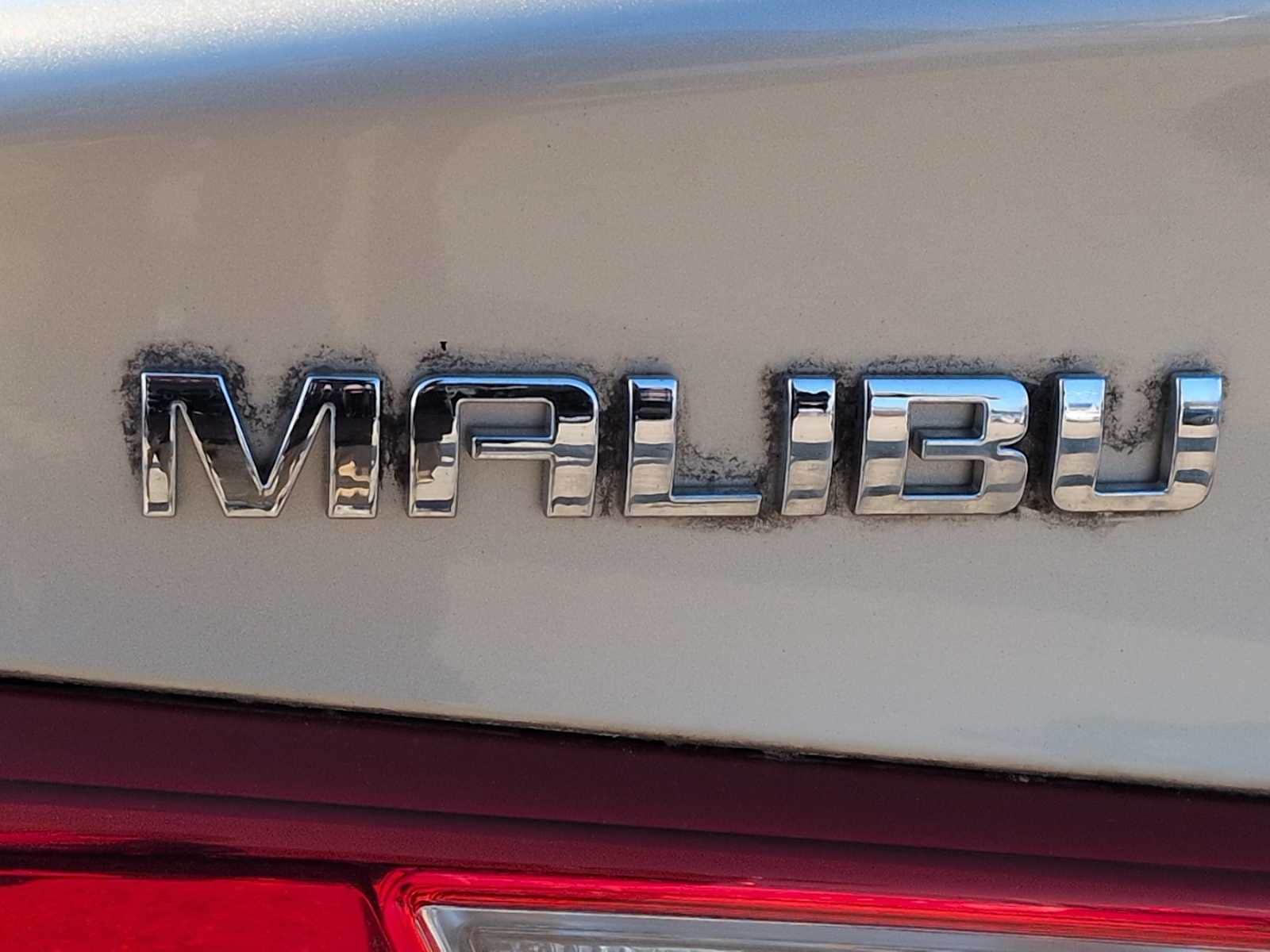 Thumbnail: 2016 Chevrolet Malibu - 11