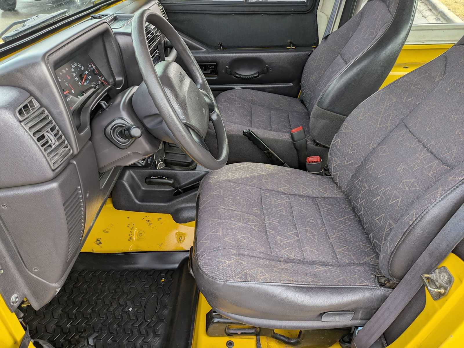 Thumbnail: 2002 Jeep Wrangler - 13