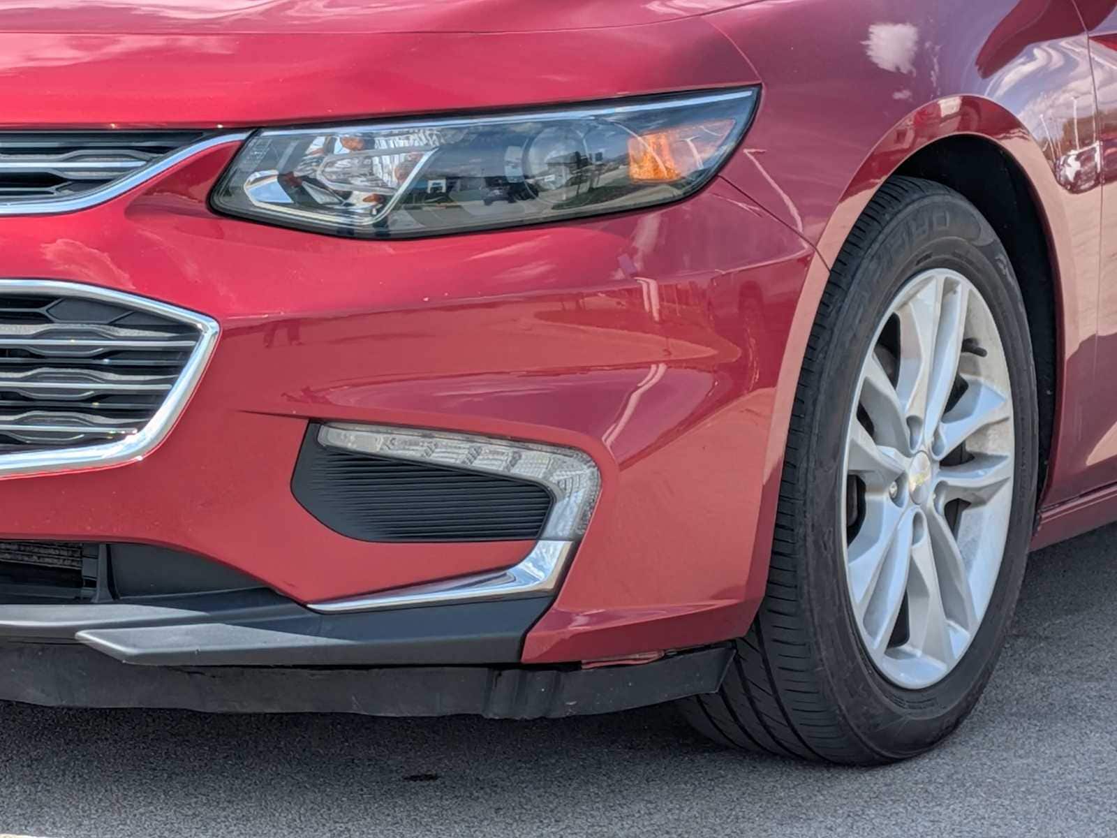 Thumbnail: 2016 Chevrolet Malibu - 9