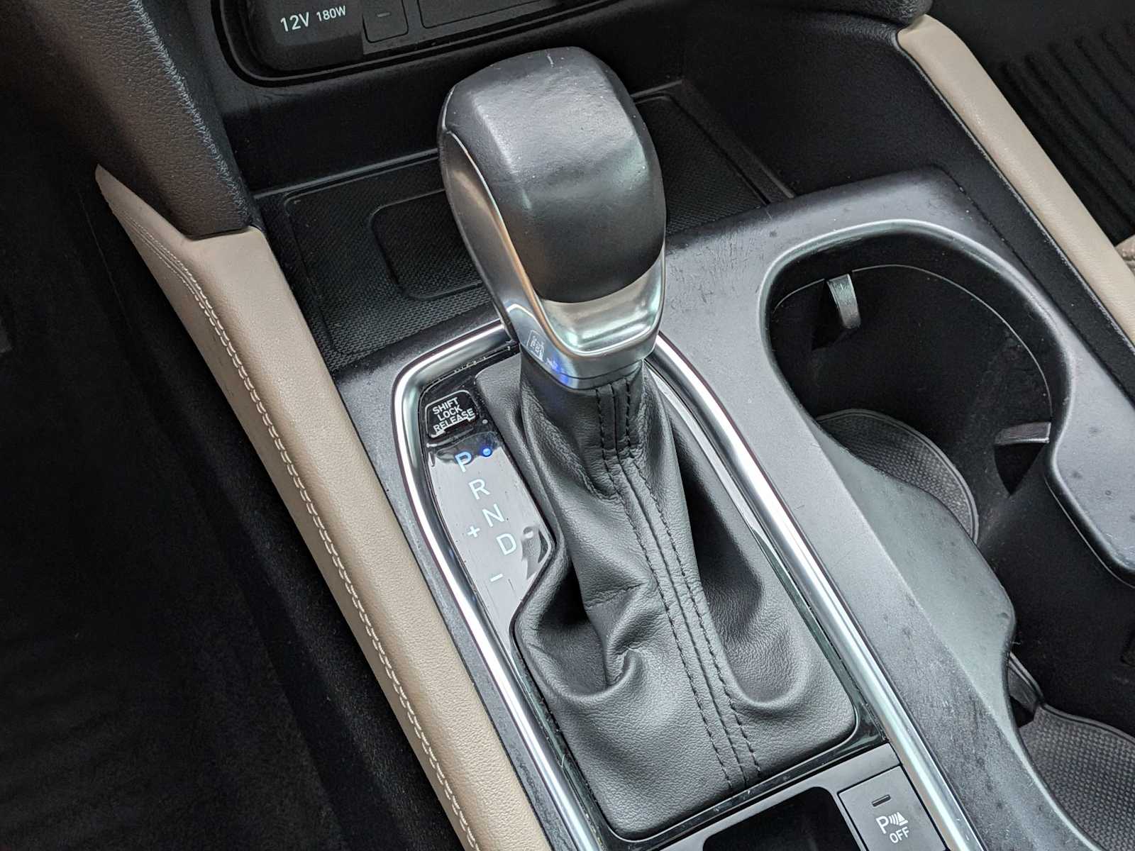 Thumbnail: 2019 Hyundai Santa Fe - 32