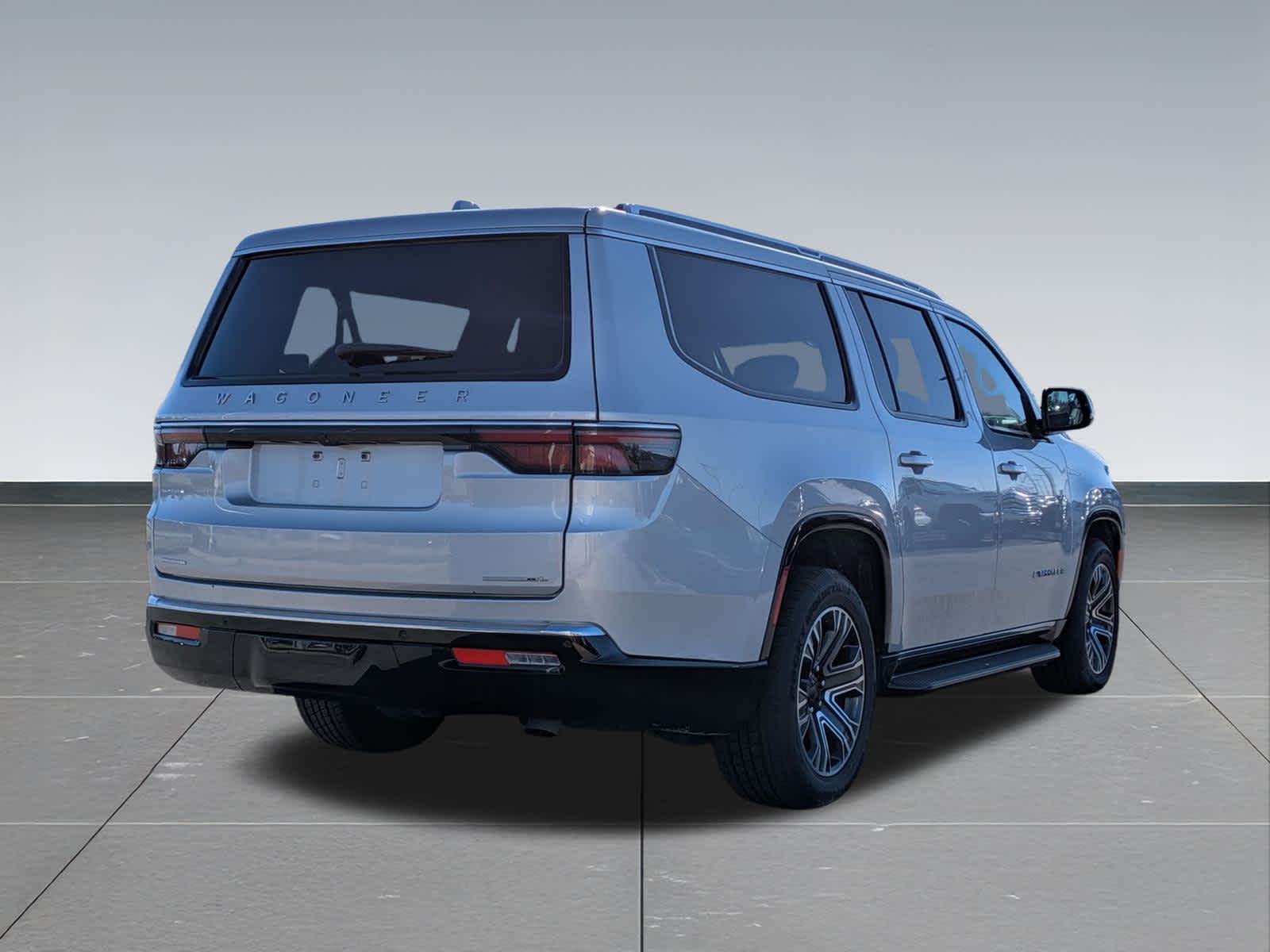 Thumbnail: 2023 Jeep Wagoneer - 6