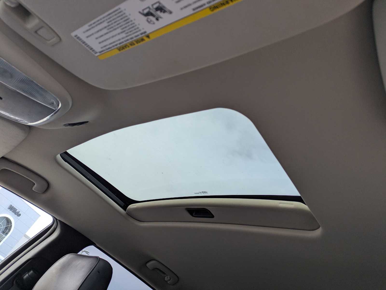 Thumbnail: 2012 Jeep Grand Cherokee - 18