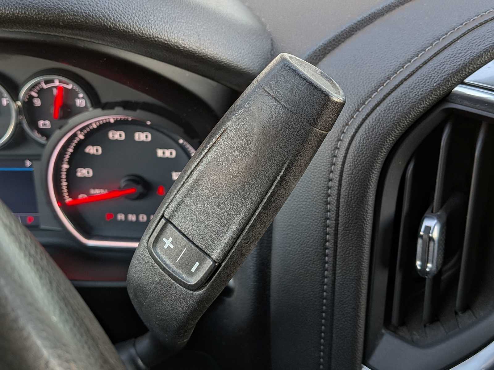 Thumbnail: 2020 Chevrolet Silverado 1500 - 23