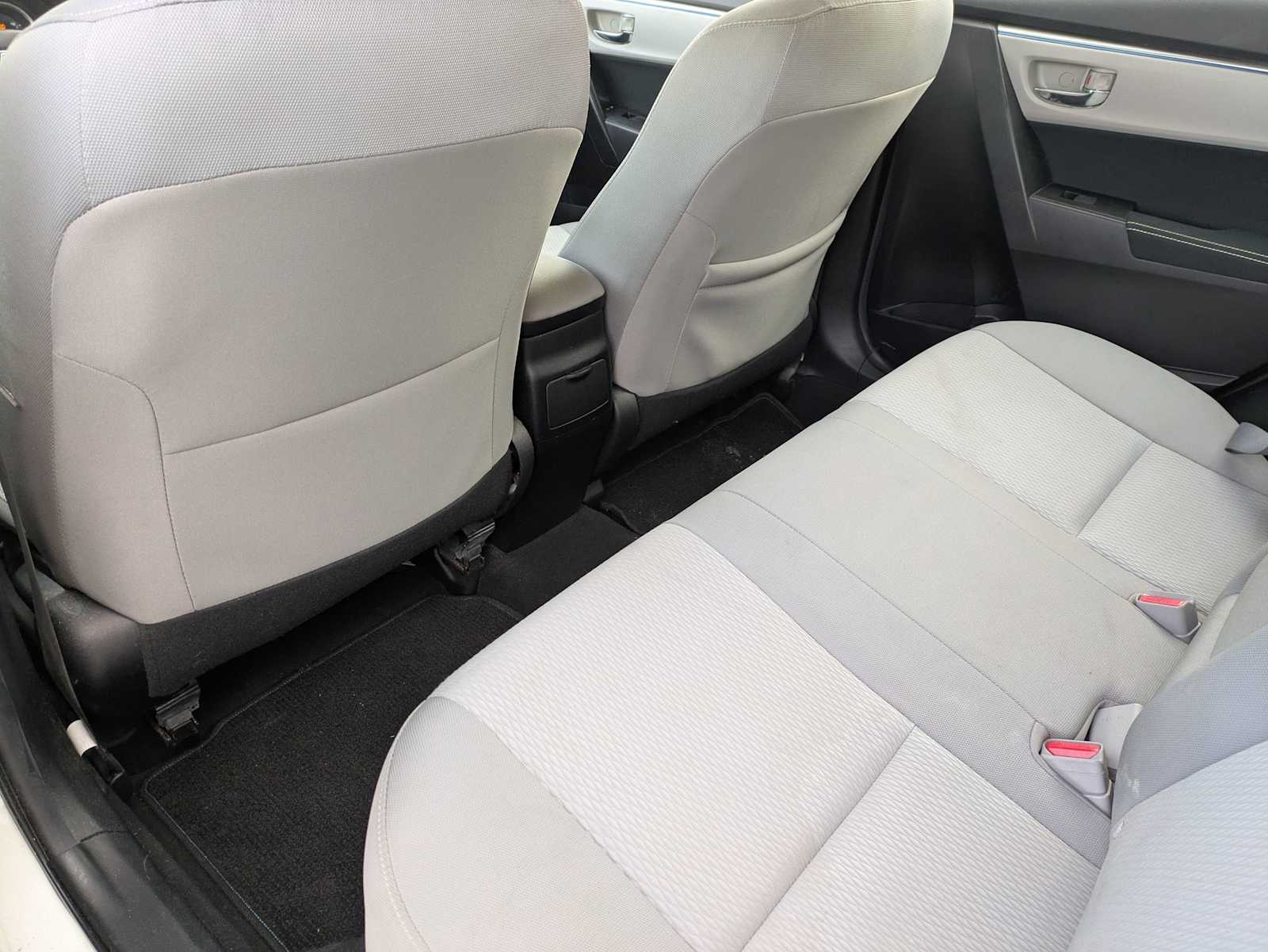 Thumbnail: 2016 Toyota Corolla - 16