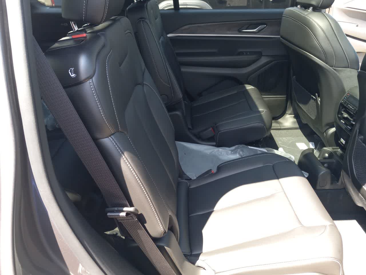 Thumbnail: 2025 Jeep Grand Cherokee L - 20