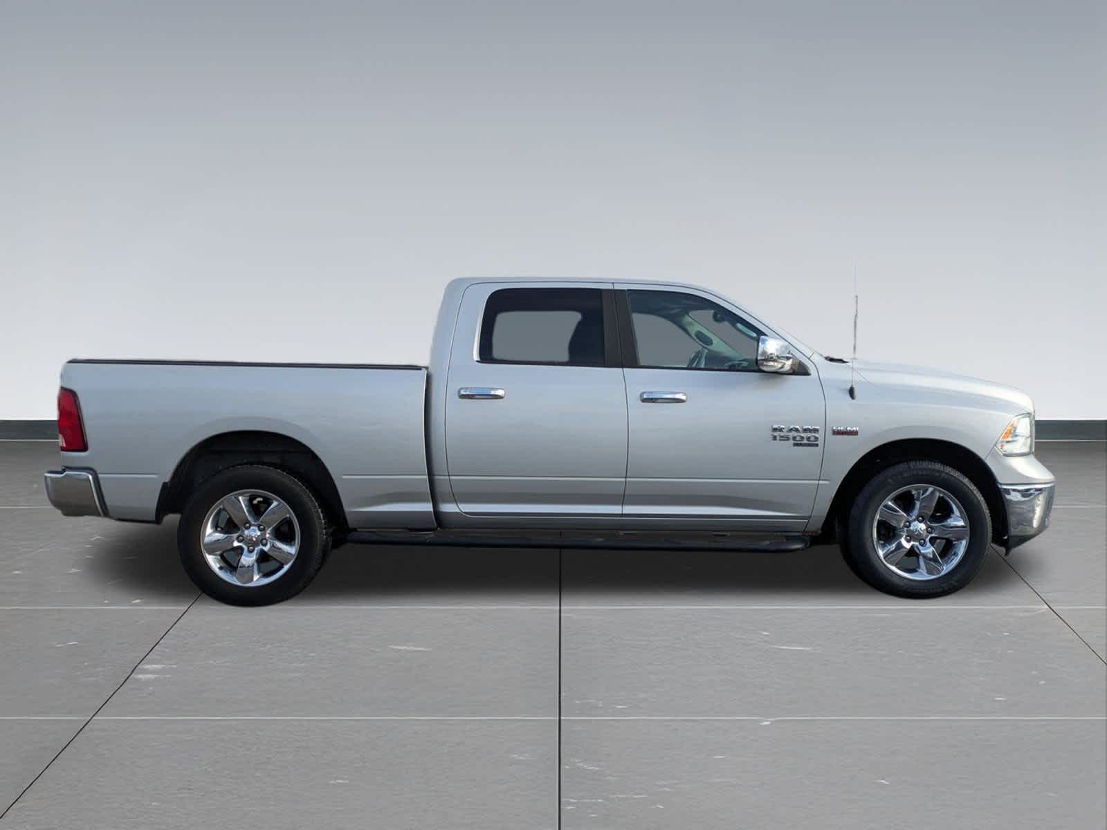 Thumbnail: 2019 RAM 1500 Classic - 7