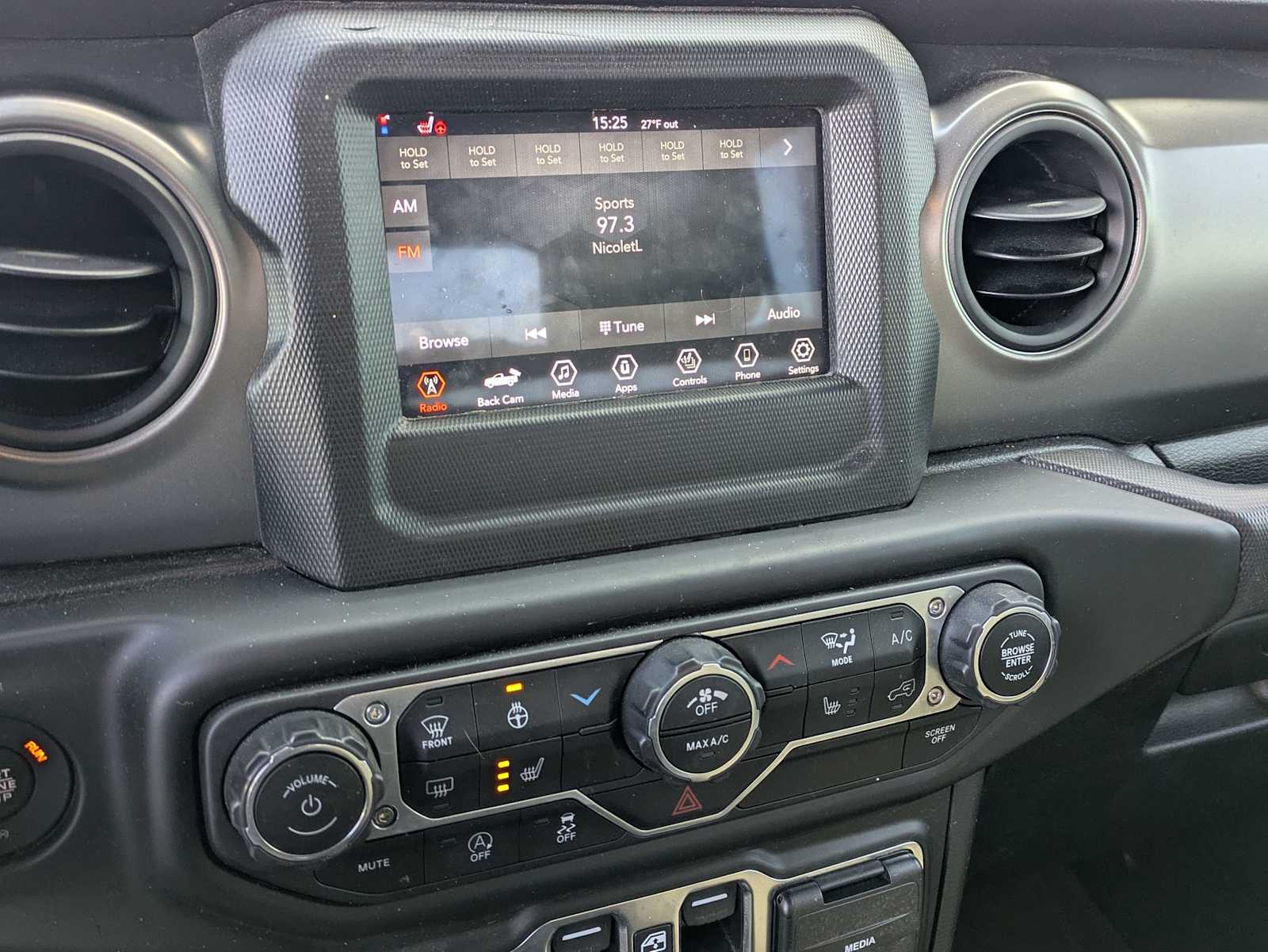 Thumbnail: 2022 Jeep Gladiator - 24