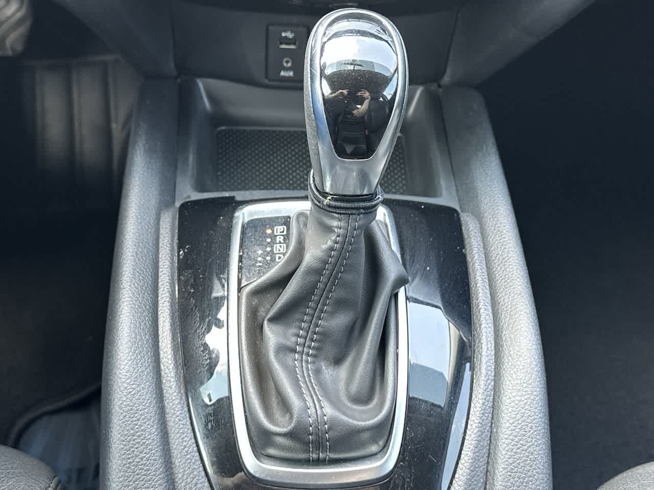 2017 Nissan Rogue Sport SV 34
