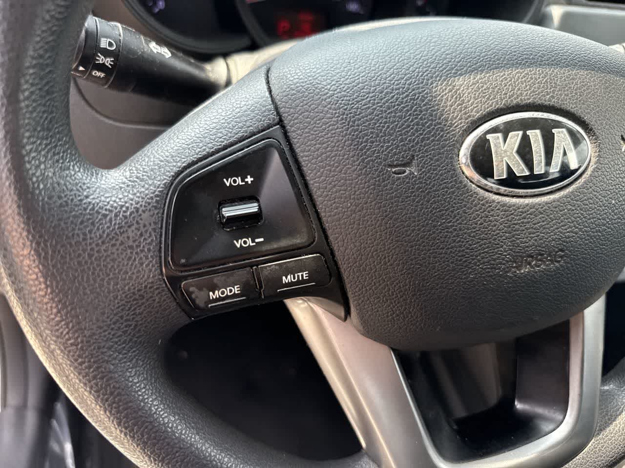 Thumbnail: 2014 Kia Rio5 - 24