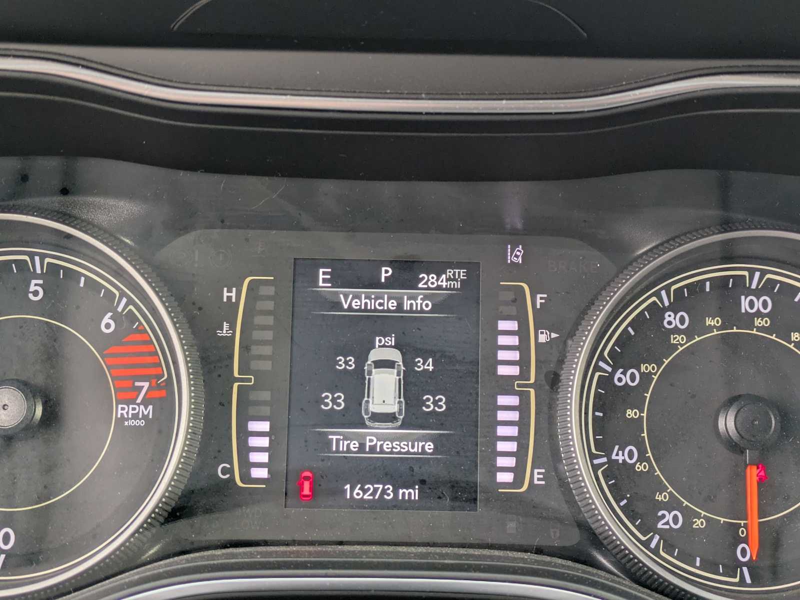 Thumbnail: 2021 Jeep Cherokee - 30