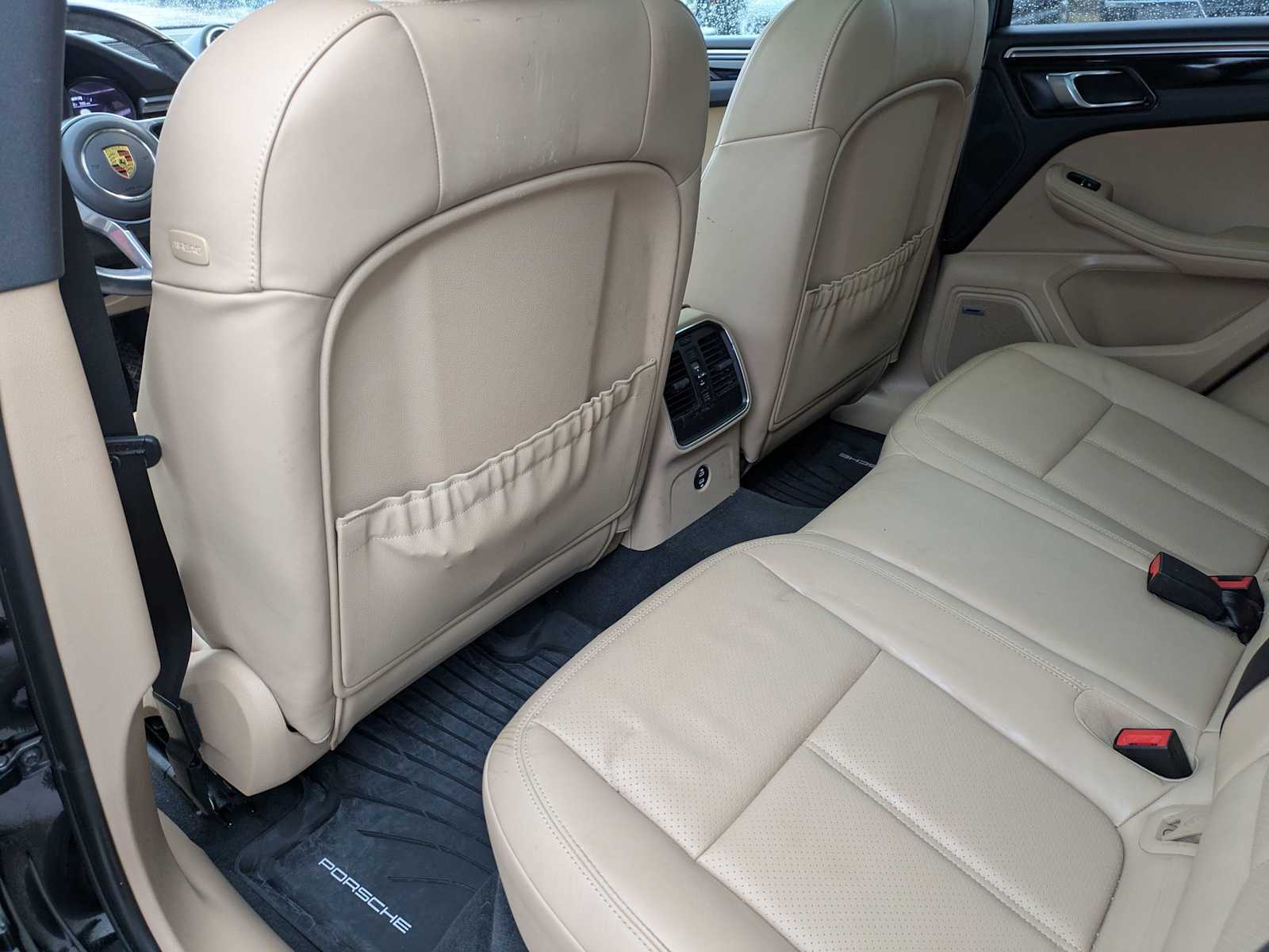 Thumbnail: 2021 Porsche Macan - 13